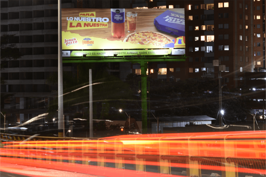Puente Sabaneta la Estrella - Via Sabaneta 77 Colombiana 66 noche